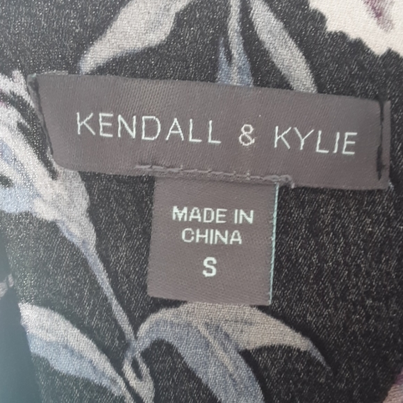 Kendall & Kylie Mini Dress - Picture 4 of 4